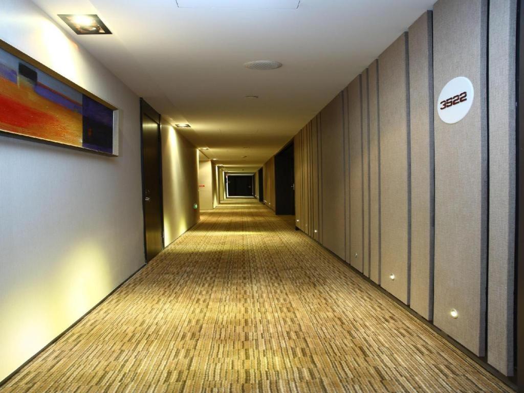 Grand Madison Qingdao Harbour-View Central（Former Qingdao Farglory Hotel） Exterior foto