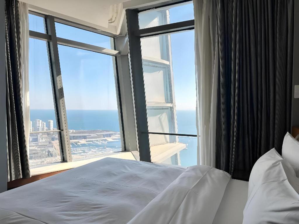 Grand Madison Qingdao Harbour-View Central（Former Qingdao Farglory Hotel） Exterior foto
