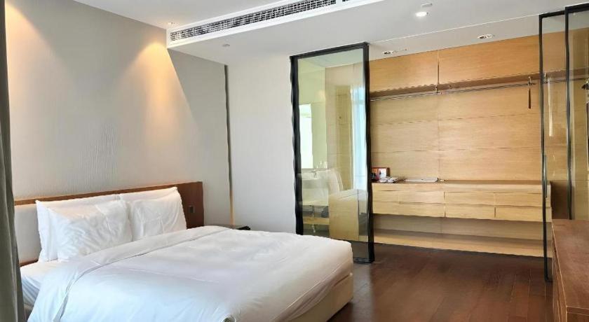 Grand Madison Qingdao Harbour-View Central（Former Qingdao Farglory Hotel） Exterior foto