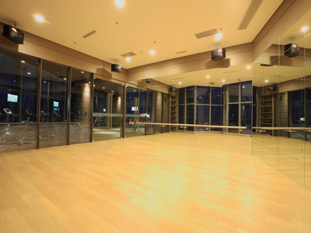 Grand Madison Qingdao Harbour-View Central（Former Qingdao Farglory Hotel） Exterior foto